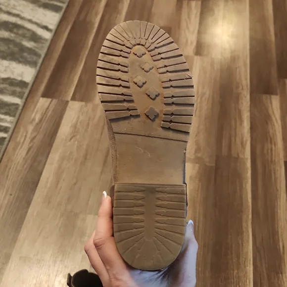 Steve Madden Taupe Suede Boots Size 7 Worn Only 2x!!! - Picture 6 of 7